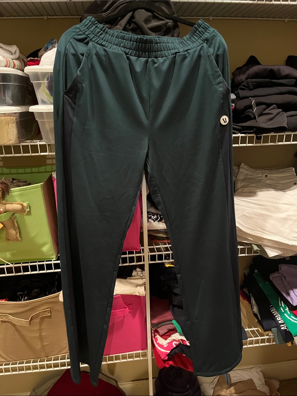 Vuori track pants - Large